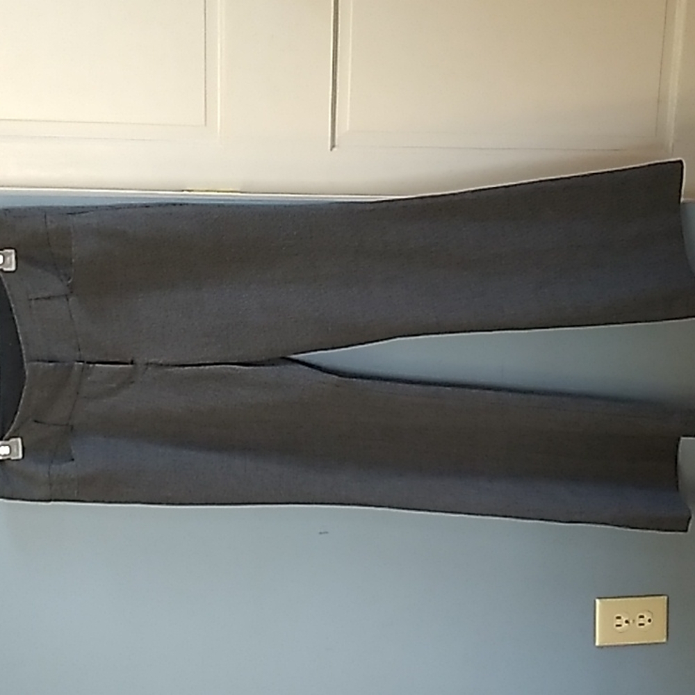 Express Editor pants , fine black an gray pattern size 8 R. Wide leg